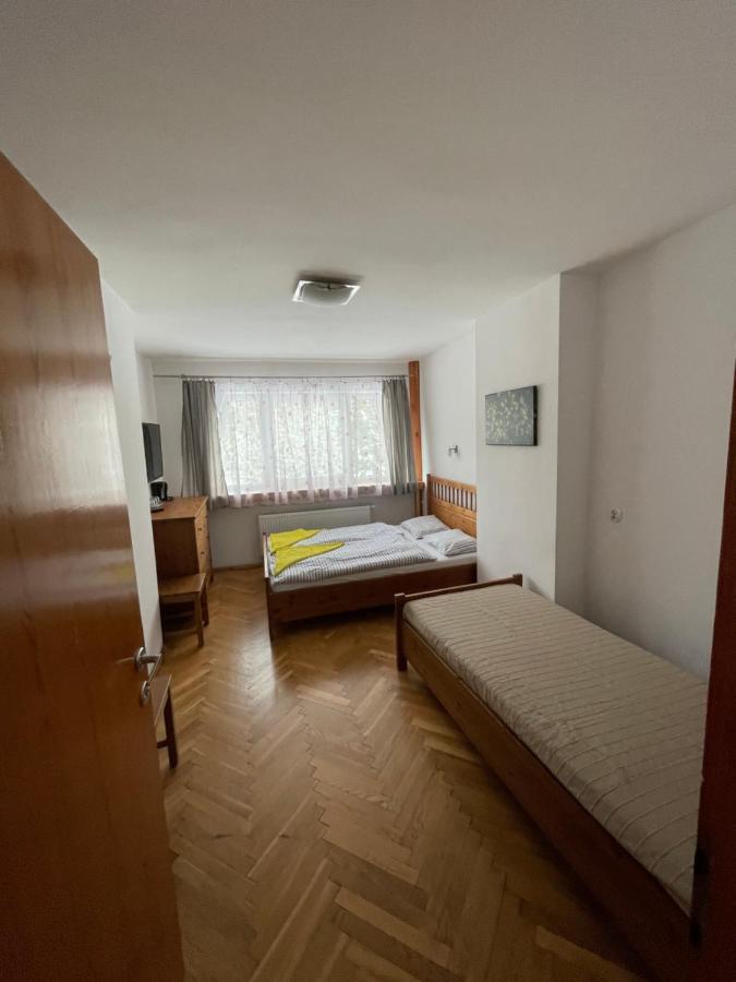 Hotel Gosciniec Ozna Kiczora Esterno foto