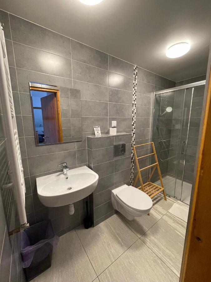 Hotel Gosciniec Ozna Kiczora Esterno foto